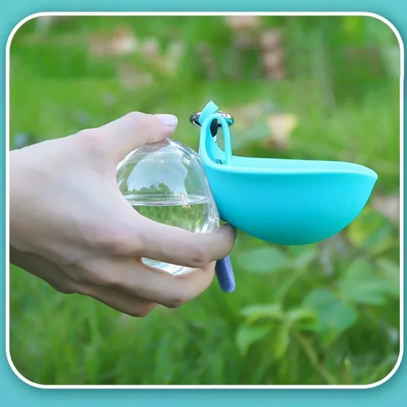 Plastic Dogs Cat Drinking Bottle
